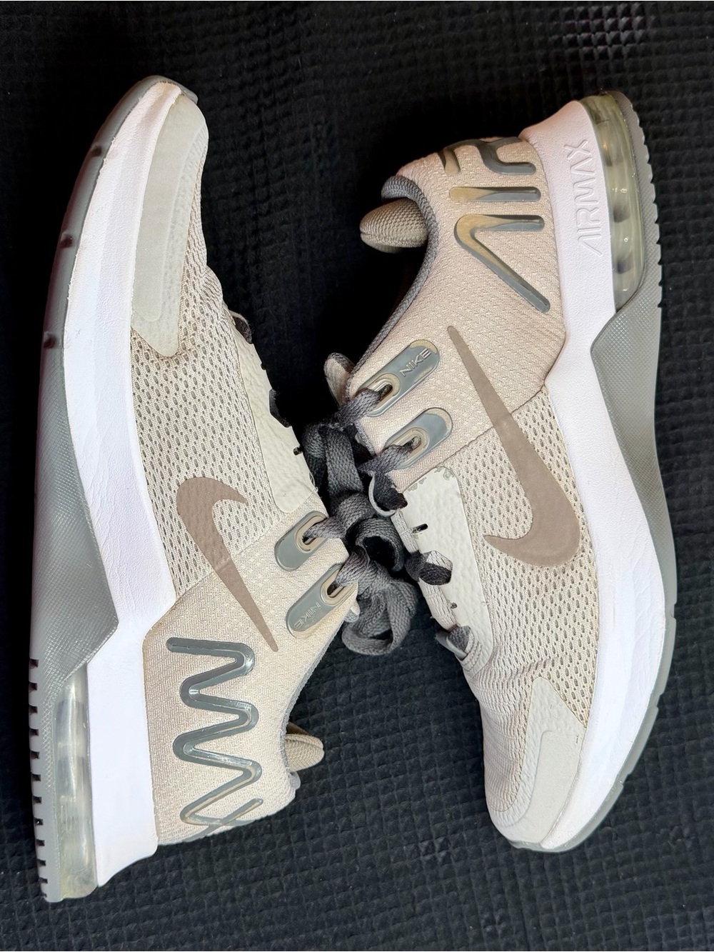 Nike Air Max Alpha Trainer 4 ‘Light Iron Ore’
Men’s Size 8.5 - Picture 4 of 6